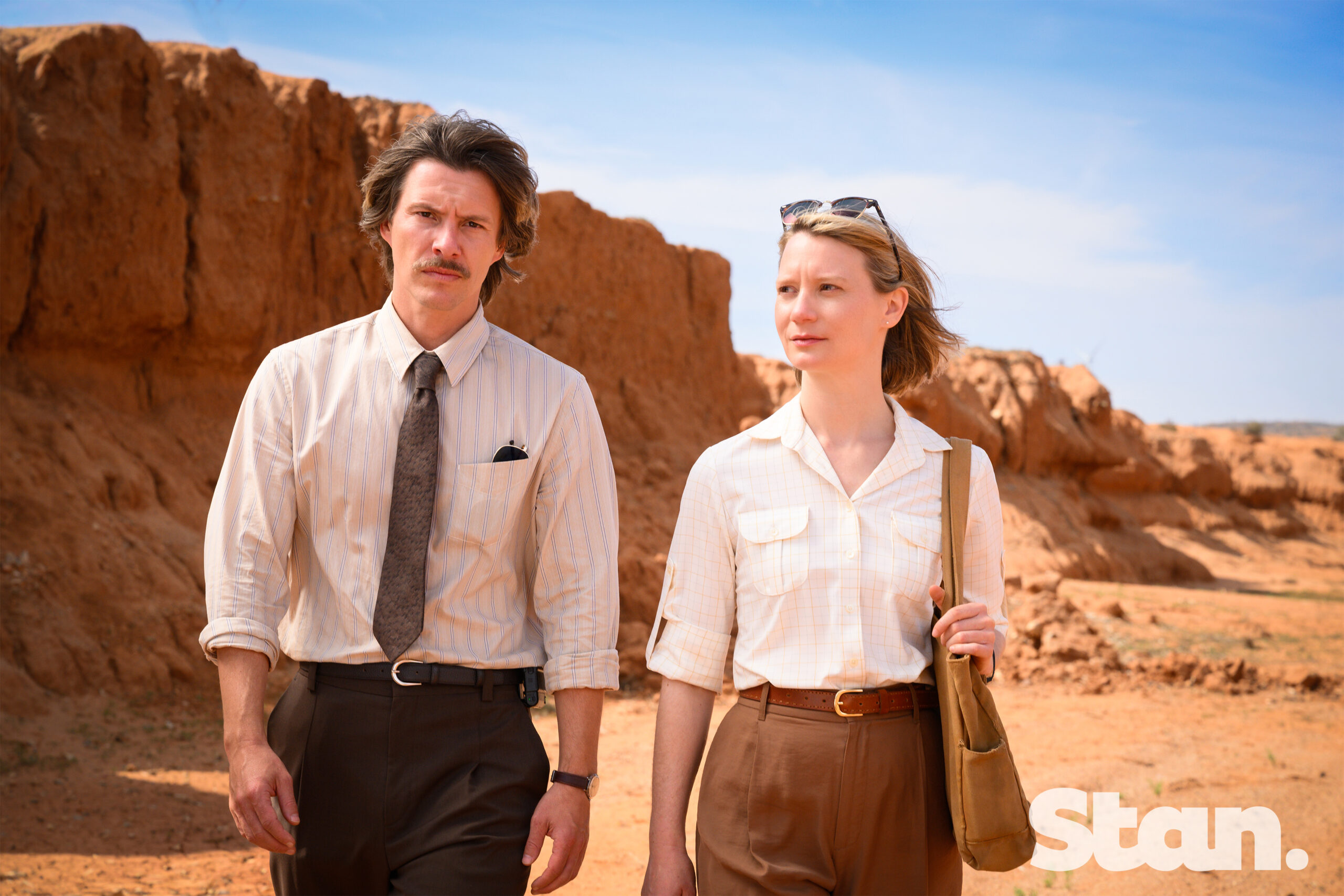 BUGGED_Xavier Samuel and Mia Wasikowska - Photo credit John Platt